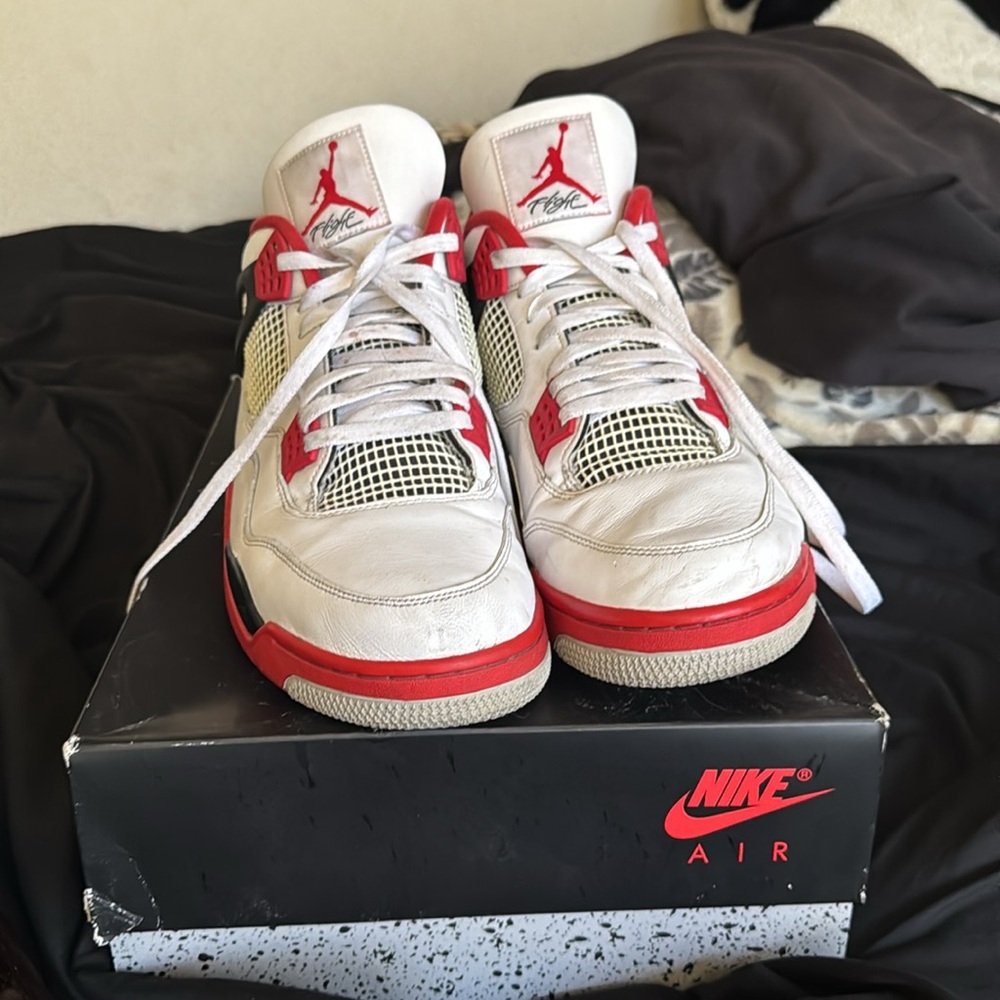 Jordan 4 Retro